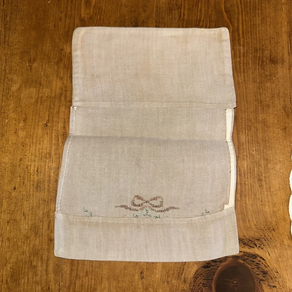 The Unbranded Brand small bread
